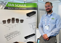 Bennet van den Brink, on behalf of Floor van Schaik, was again at the exhibition, promoting their tailor-made solutions to prevent products from being blown over.